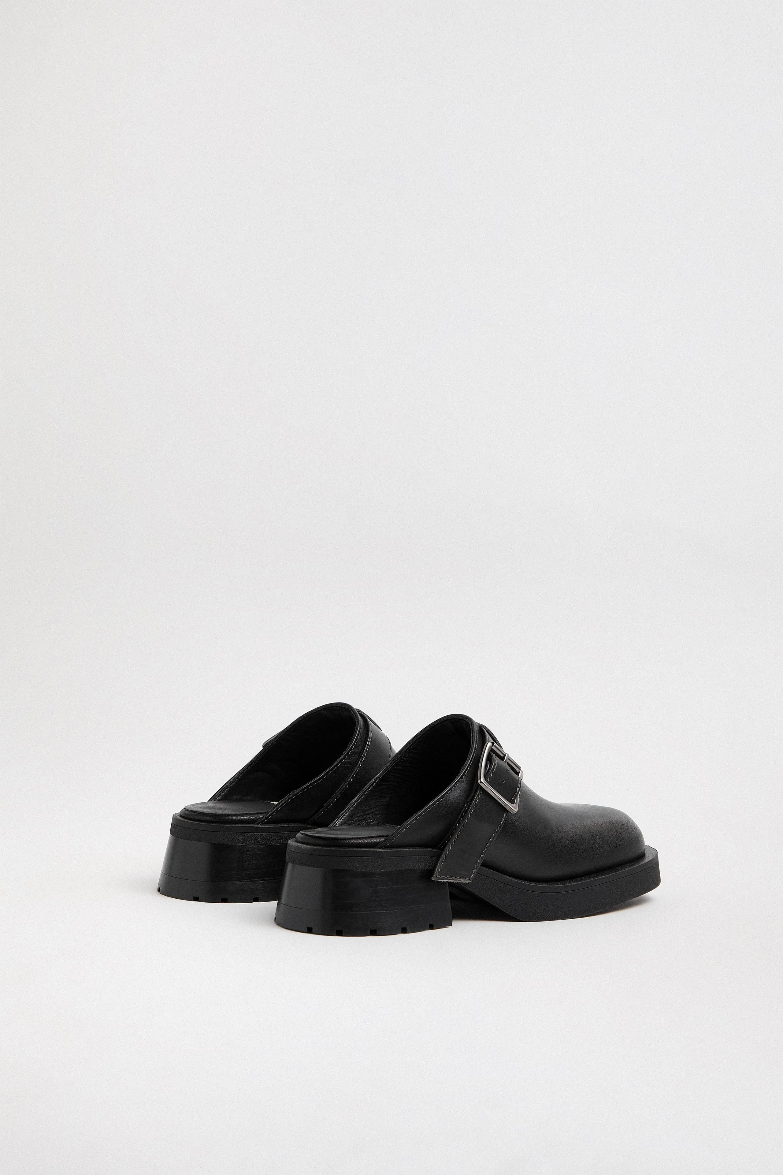 Aroa Mules | Dark Grey - Image 4