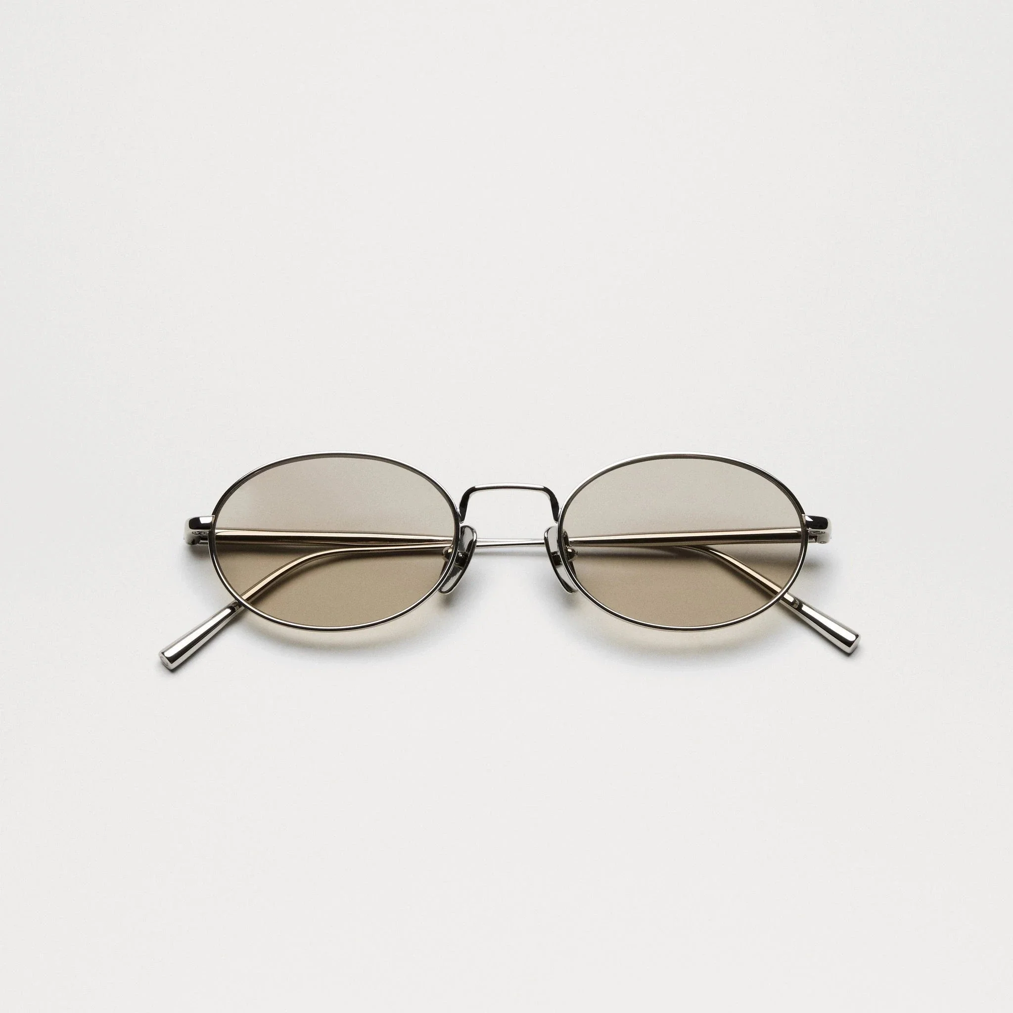 Titan Oval Silver
