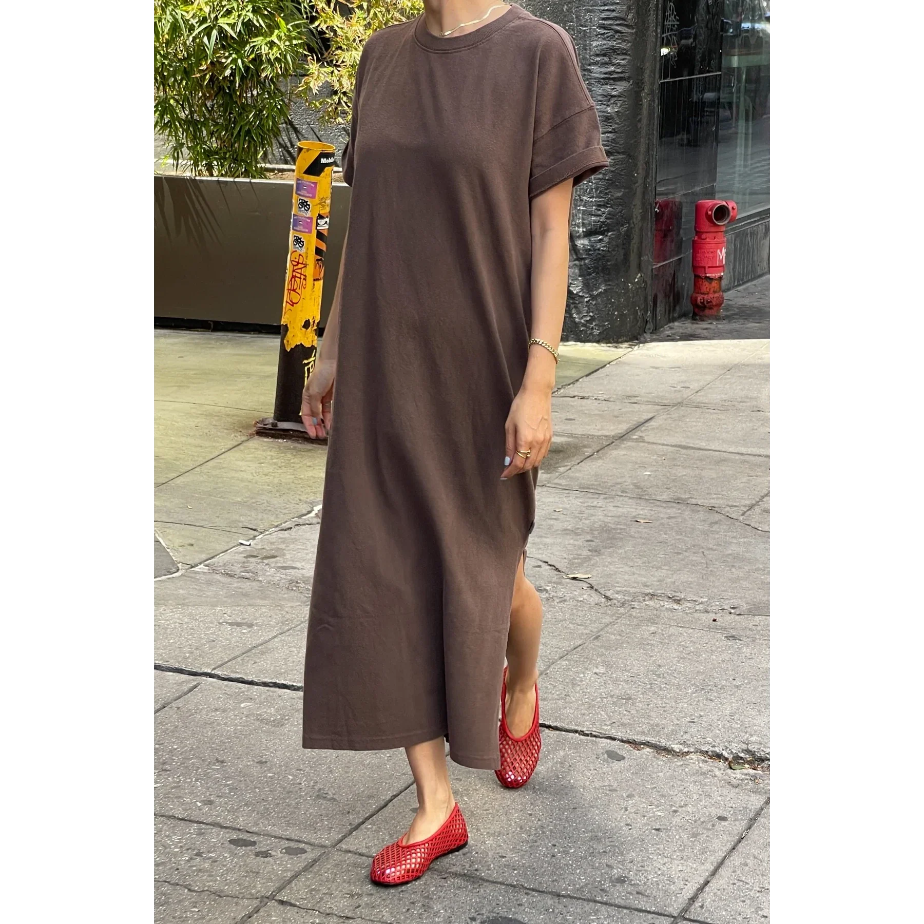 Her Dress - Image 4