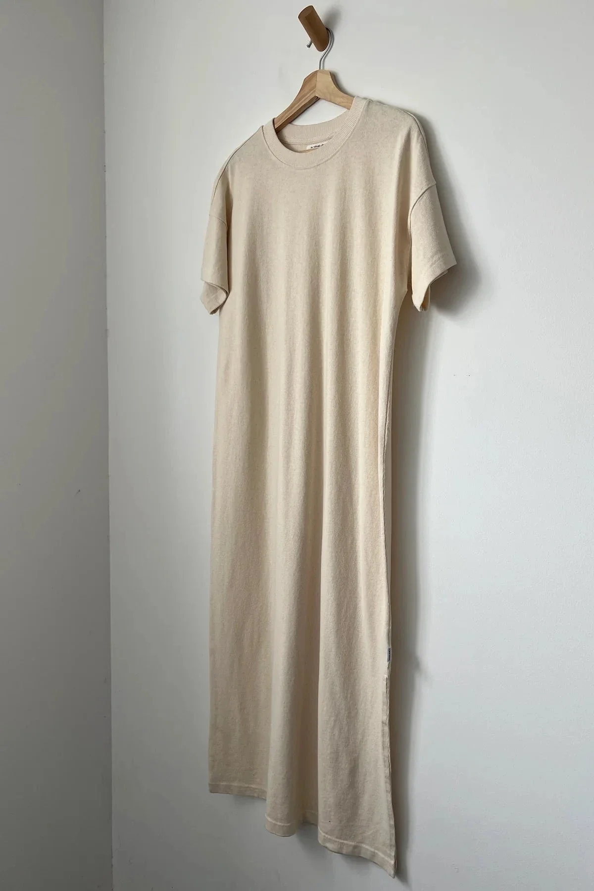 Her Dress - Image 5