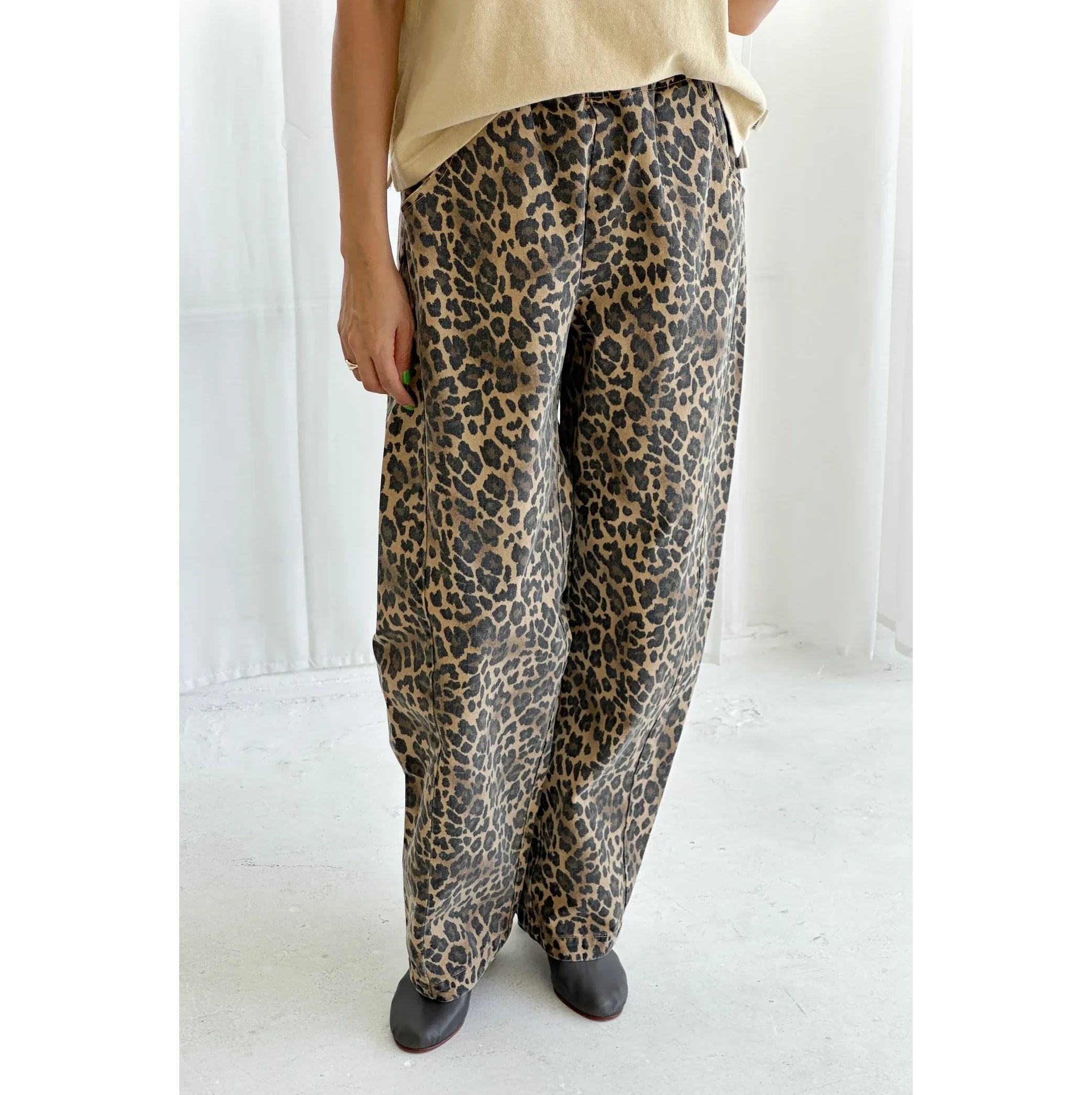 Arc Pants Long - Image 9